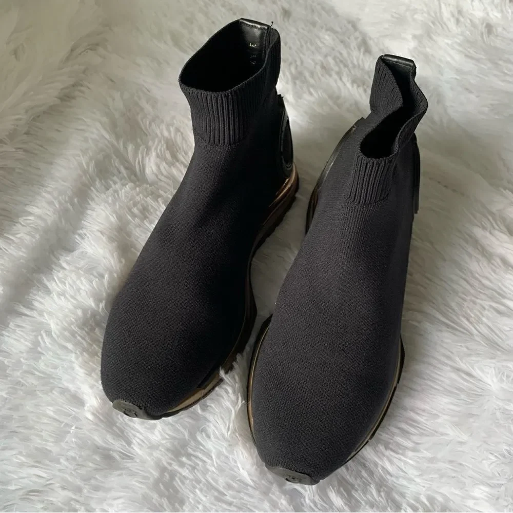 FERRAGAMO BLACK SNEAKERS